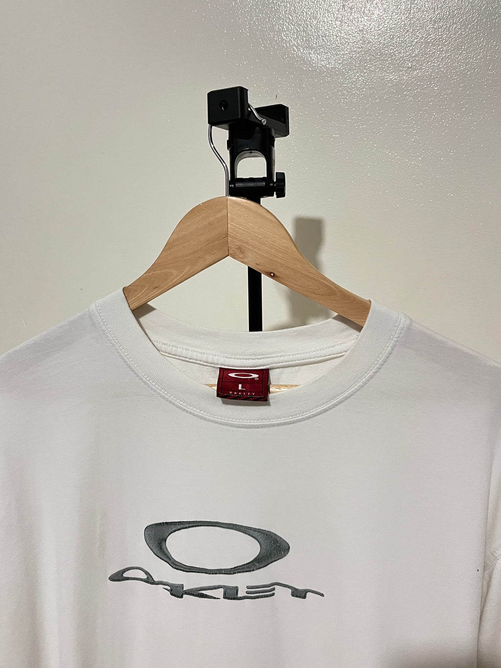 Vintage Oakley Center Logo (L)