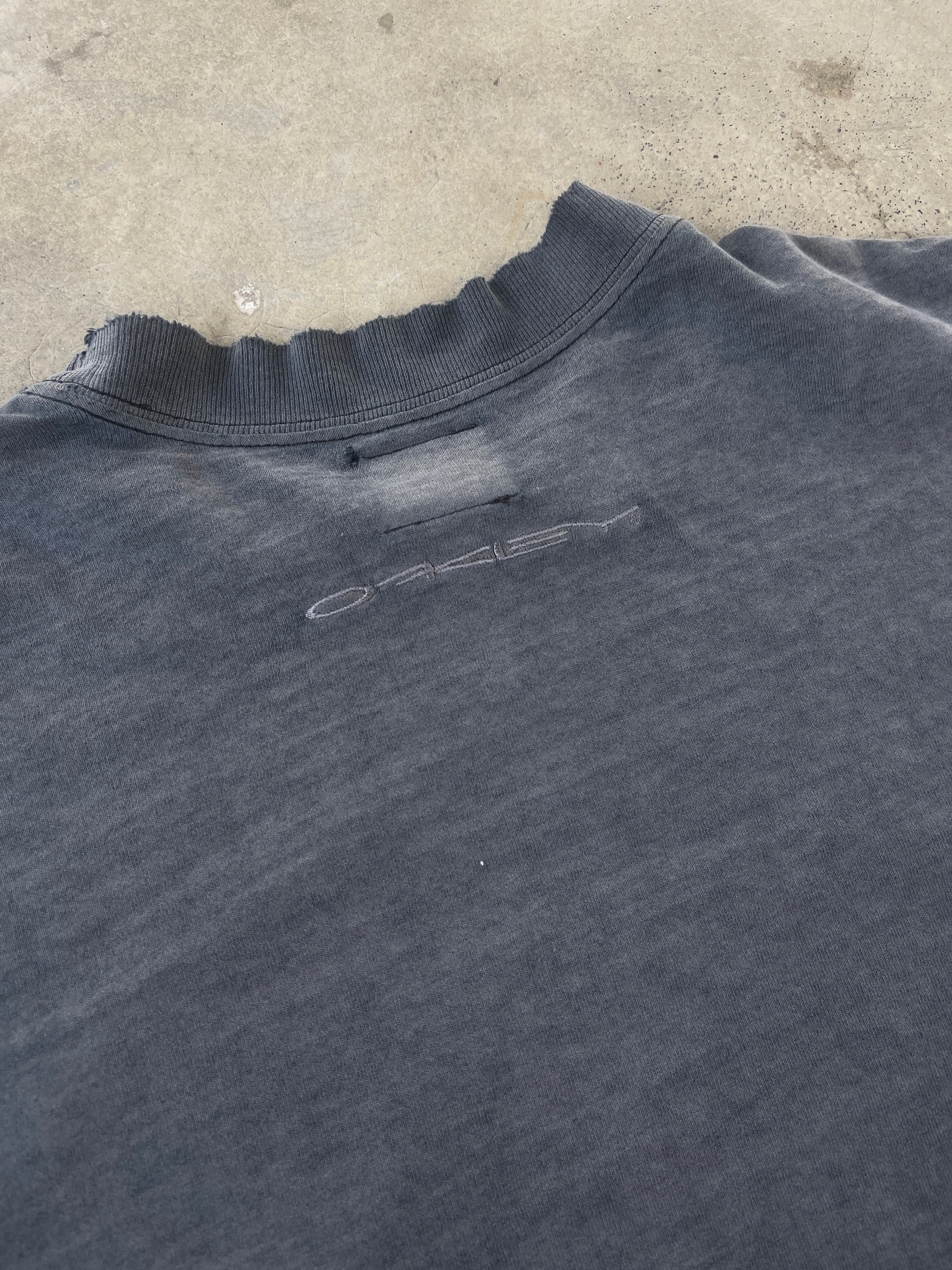 Faded & Distressed Vintage 90s Oakley Software Embroidered Ellipse