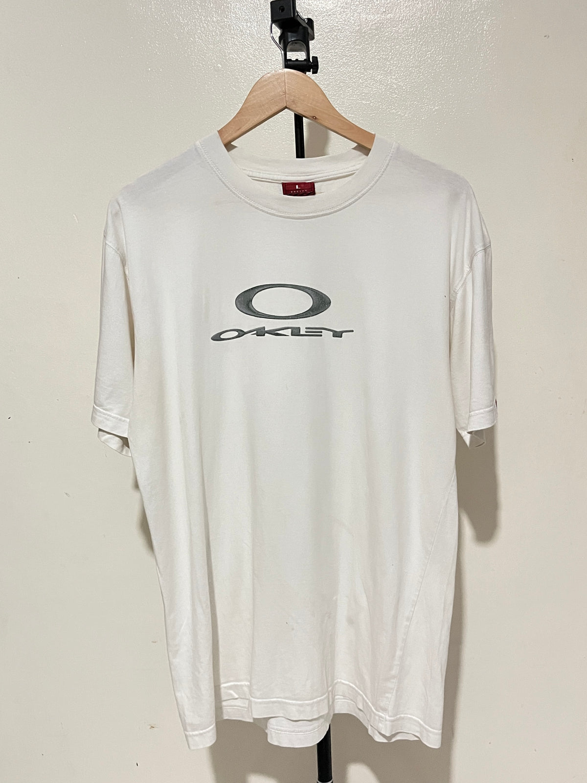 Vintage Oakley Center Logo (L)