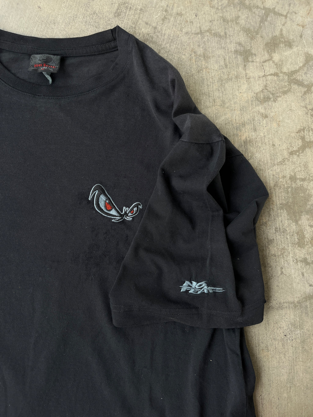 Vintage No Fear Embroidered Eyes T Shirt (L)