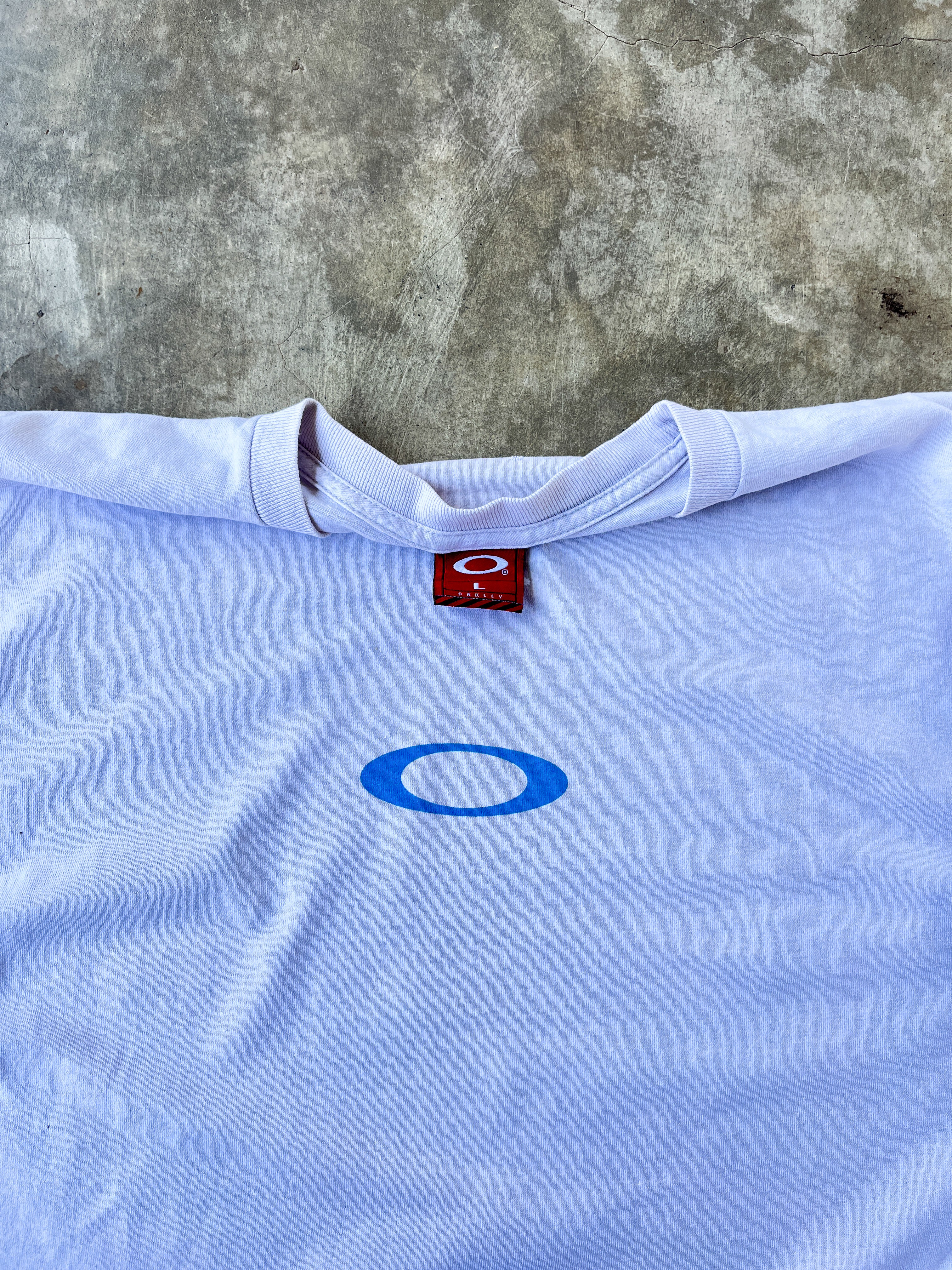 Vintage Oakley Skull Porthole T-Shirt (Large)