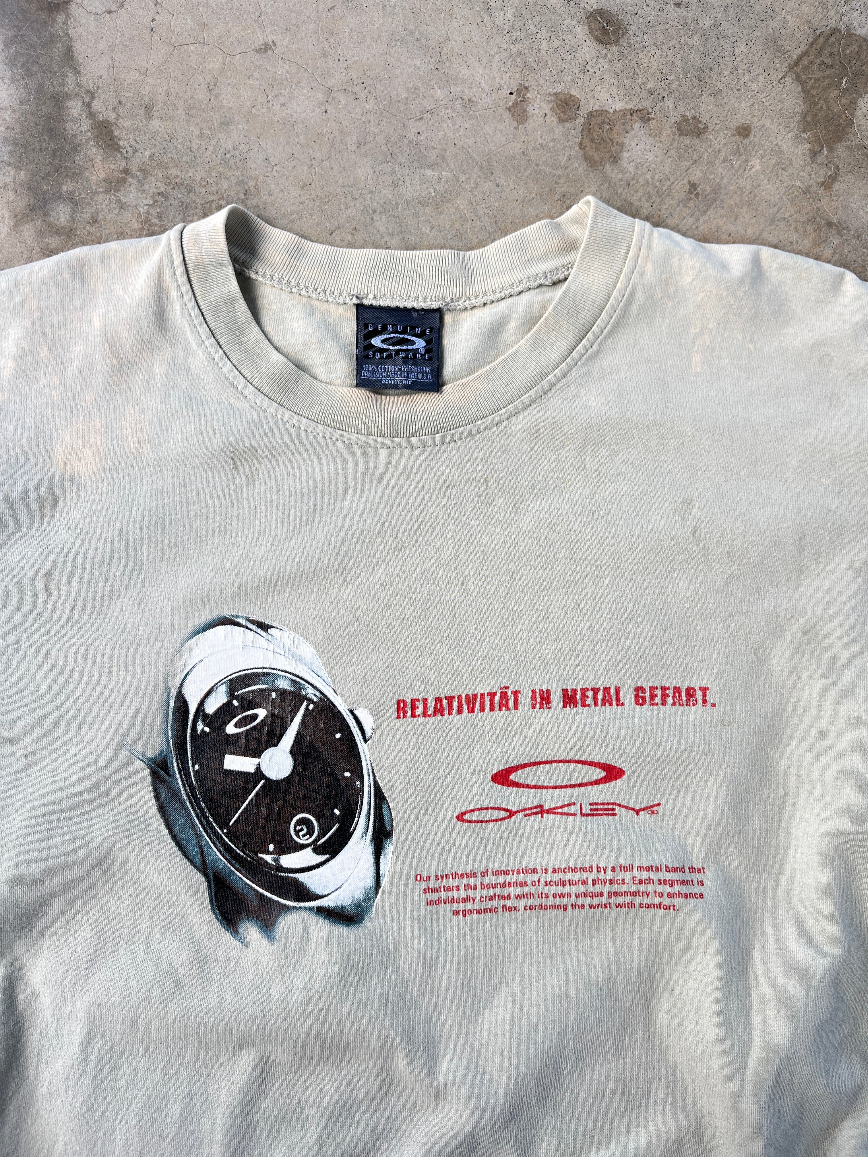 Vintage 00s Oakley Relativitāt in Metal Gefast Asian Bootleg Shirt