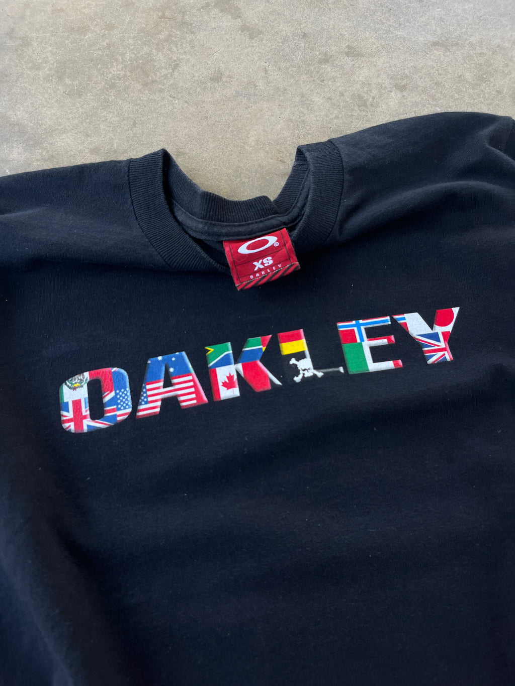 Vintage 00s Oakley World Flags