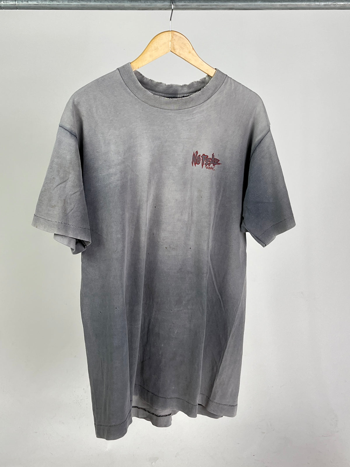 Vintage No Fear Basketball T Shirt (L)