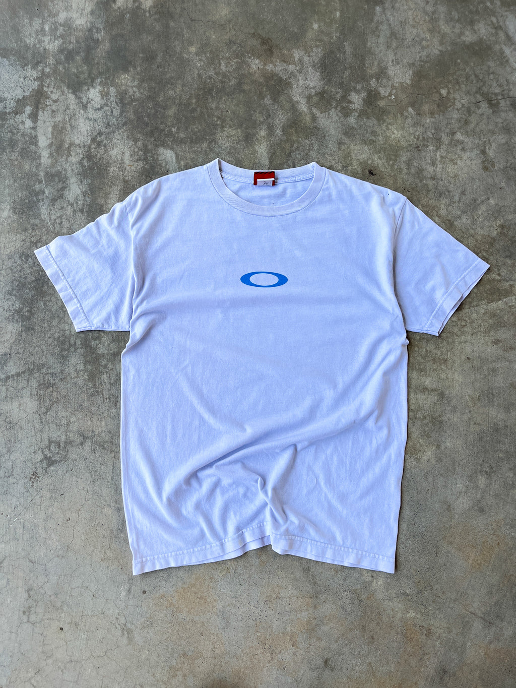 Vintage Oakley Skull Porthole T-Shirt (Large)